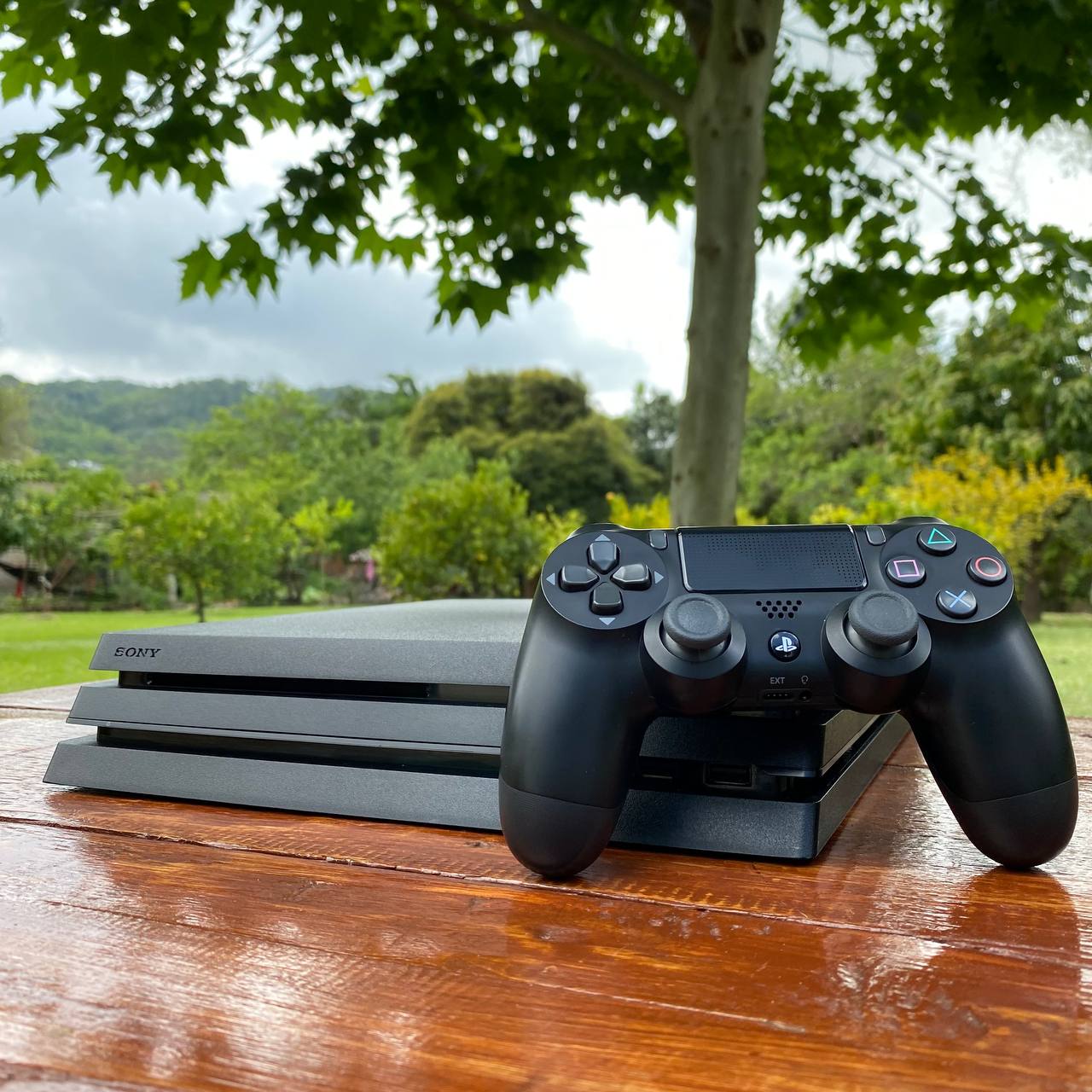 Playstation 4 Pro - Ps4 Pro Branco 1tb 3 Jogos Mídia Física